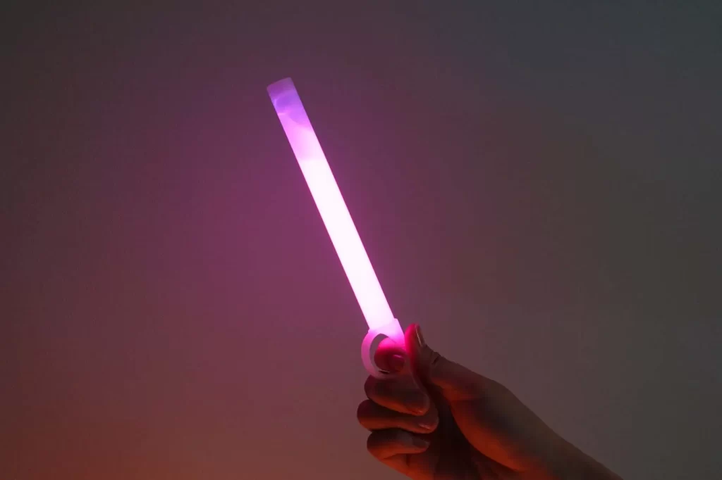 ピンク色に光る激しく光る棒