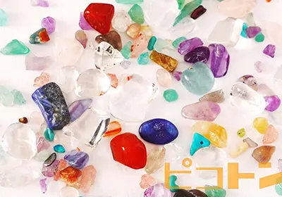 『クリスタル万華鏡』の中身の水晶の写真