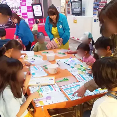 2025集客イベント成功事例 【商業施設イベント成功事例】イオン釧路店にて『光る！デコうちわ』イベントが開催の画像