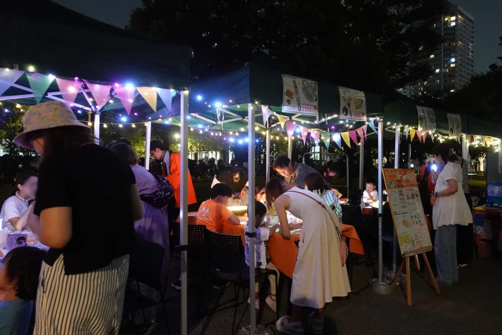 中野チルナイトピクニックのピコトンの工作ワークショップの様子②