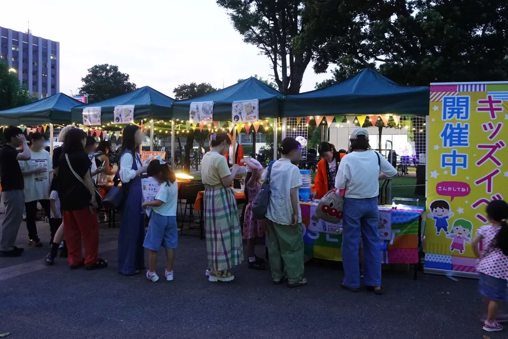 中野チルナイトピクニックのピコトンの工作ワークショップの受付の様子