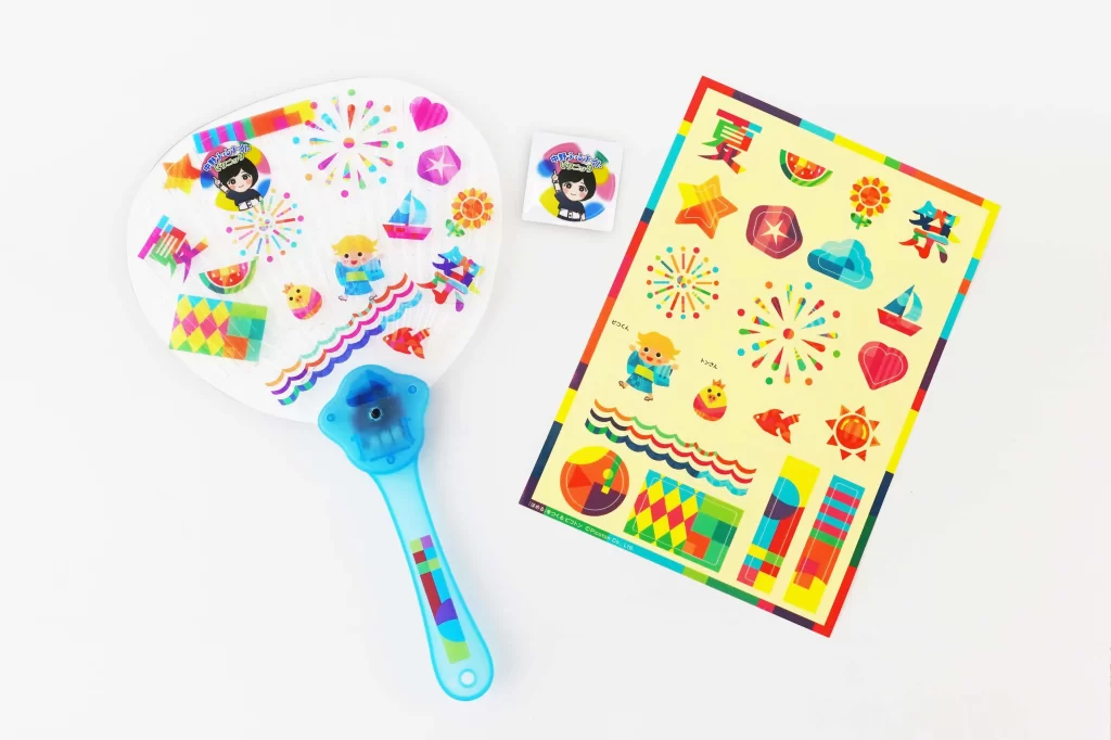 チルナイトピクニックで出店する『光る！デコうちわ』のワークショップ