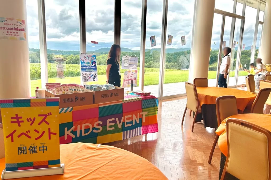 中伊豆ワイナリーヒルズの工作ワークショップの会場の様子