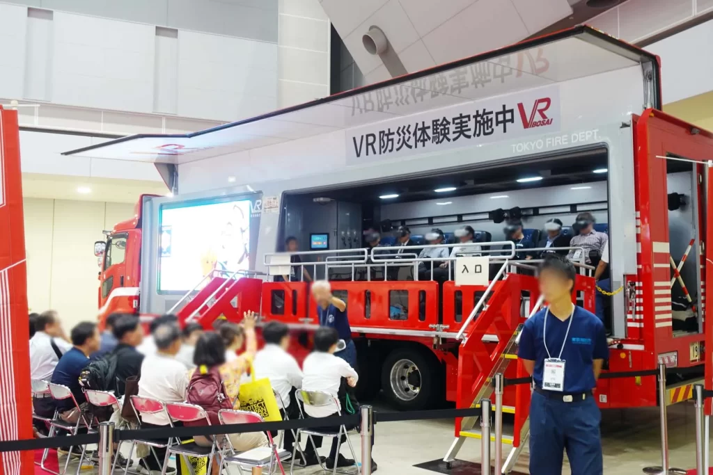 「危機管理産業展(RISCON TOKYO)」の様子。VR防災体験
