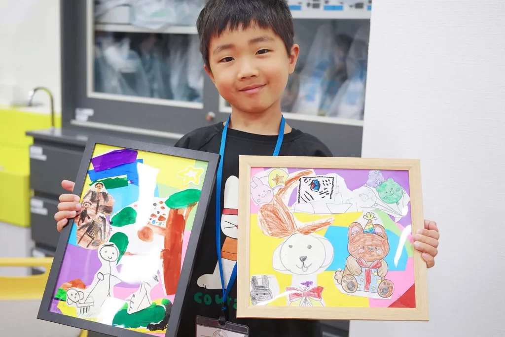 家族旅行の思い出が表現されており、楽しかった時間が伝わってきます