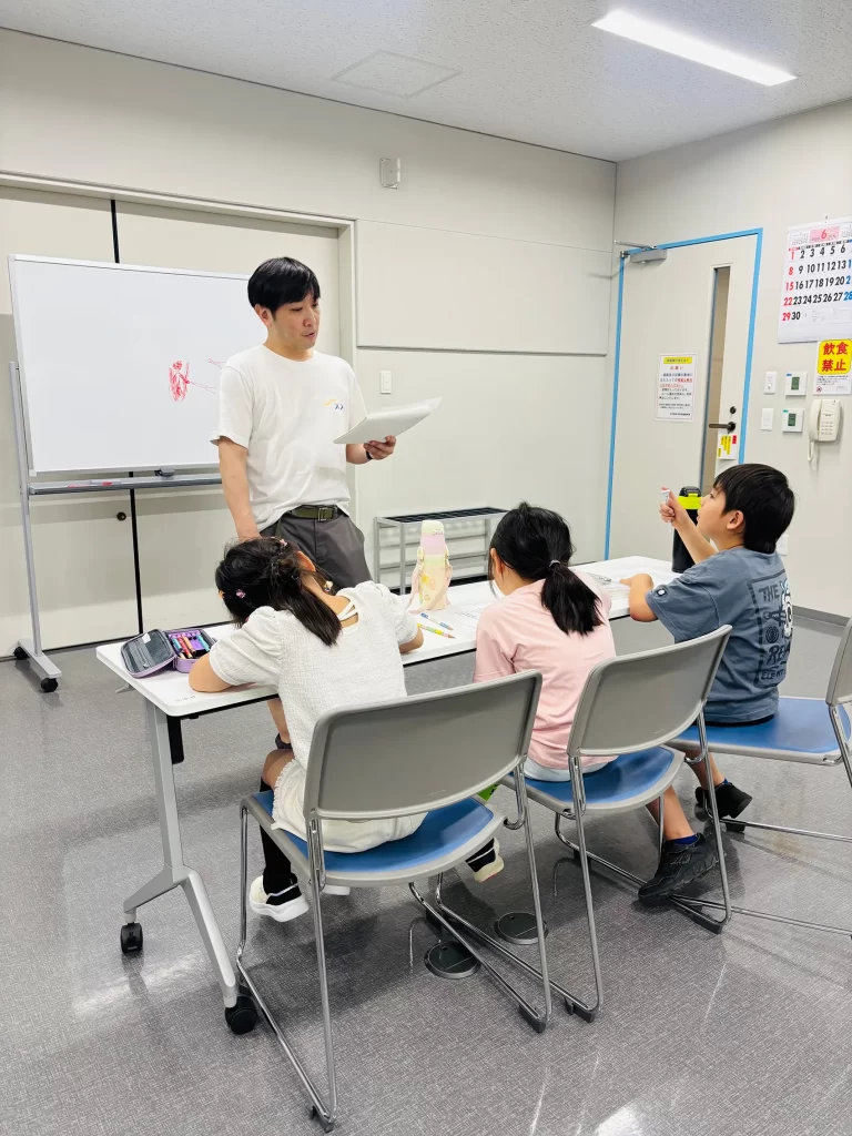 演劇くらぶ「えんじ〜る」のワークショップ風景