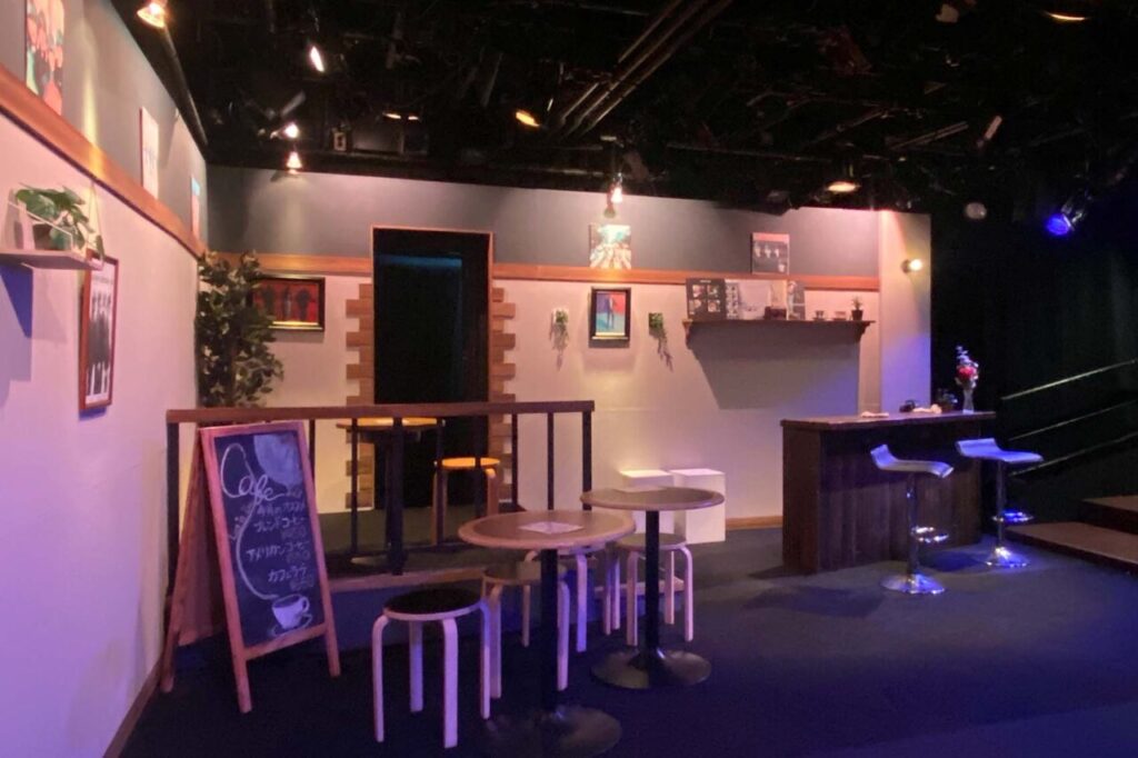 舞台『Ob-La-Di, Ob-La-Da（オブ・ラ・ディ、オブ・ラ・ダ）』の舞台セット