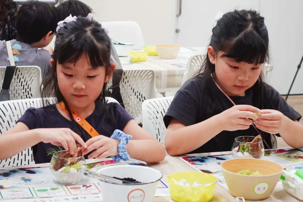 『グラスガーデン』を作っている女の子たち