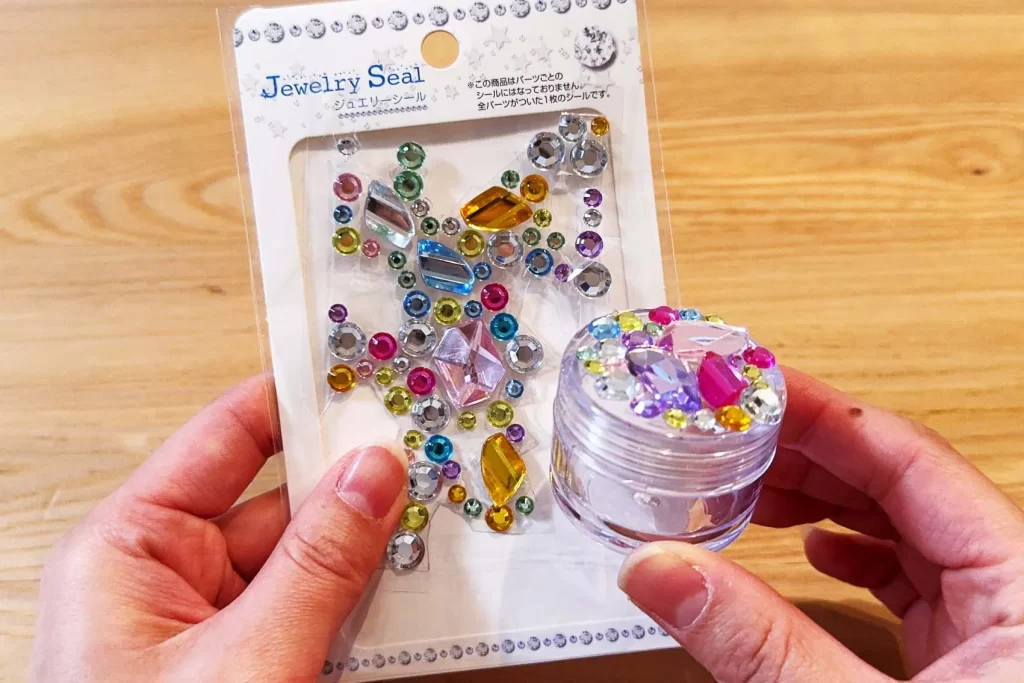 100均（セリア）「デコレーションシール」でデコレーションした様子