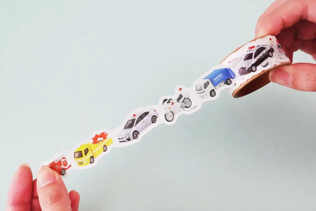 100均（セリア）トミカの「ロールシール」