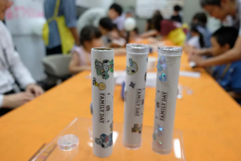 富士フイルムホールディングスさまのファミリーデーで工作した『クリスタル万華鏡』