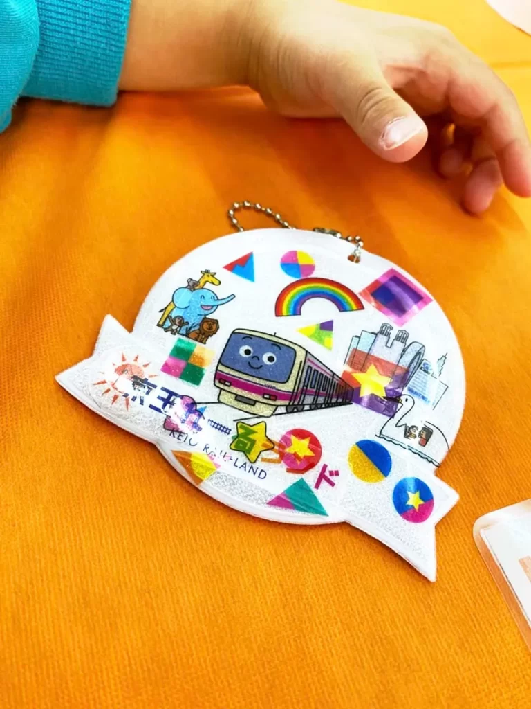 「京王れーるランド」で開催された『ピカッと！安全キーホルダー』のイベントの様子3