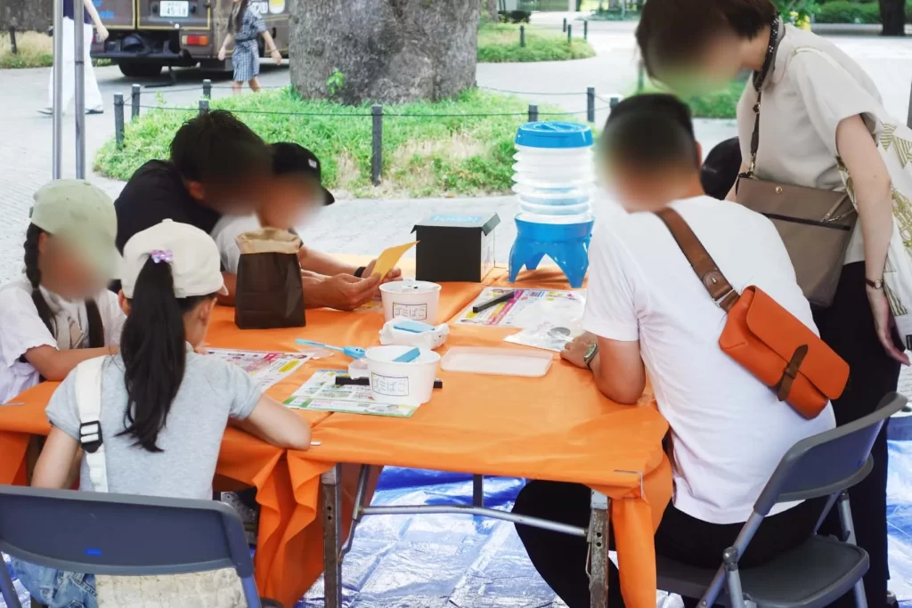 ナカボン2025のピコトンブースの工作ワークショップの様子