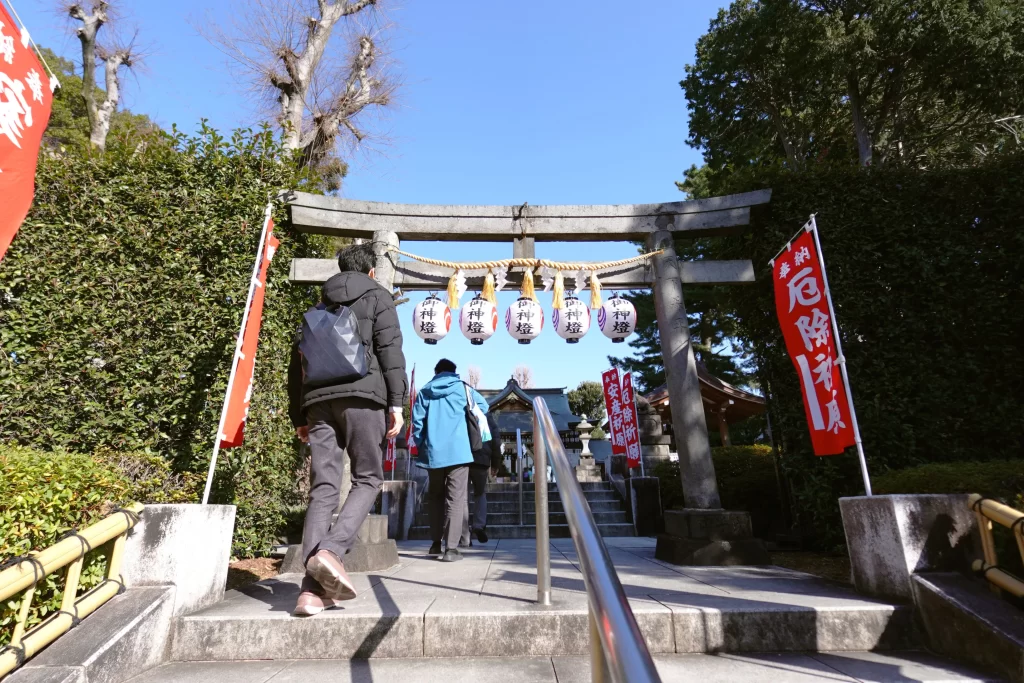 沼袋氷川神社の入り口
