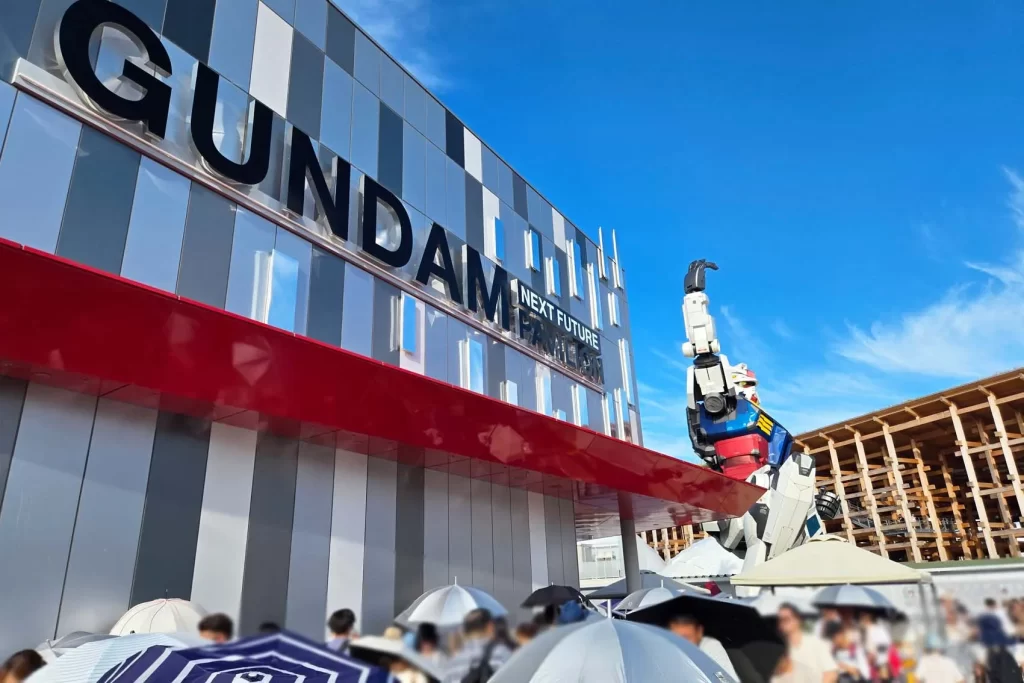 「GUNDAM NEXT FUTURE PAVILION」前のガンダム②