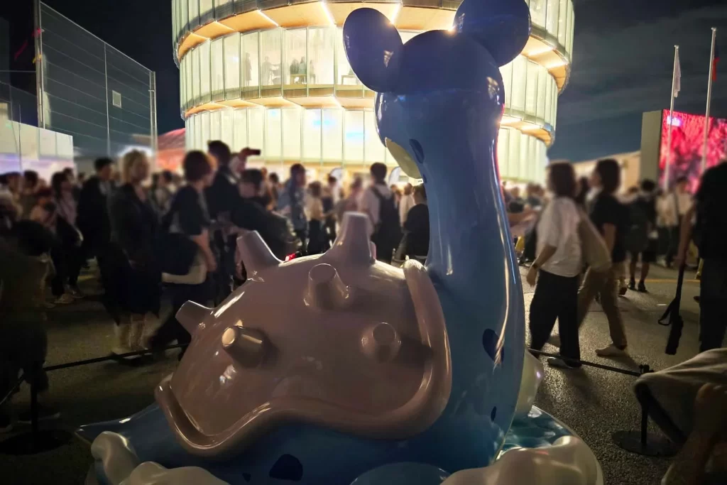 夜のラプラスのオブジェ