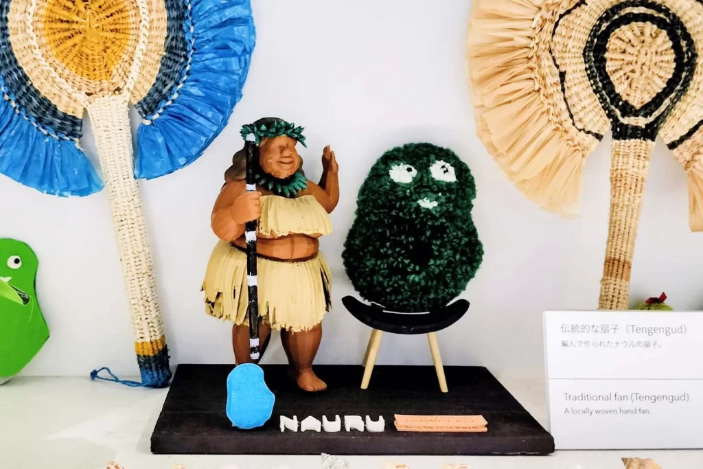 ナウル共和国のキャラ「ナウルくん」の人形