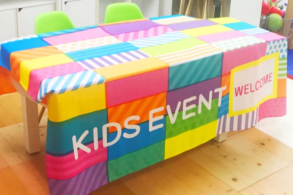 株式会社ピコトンの受付テーブルクロス