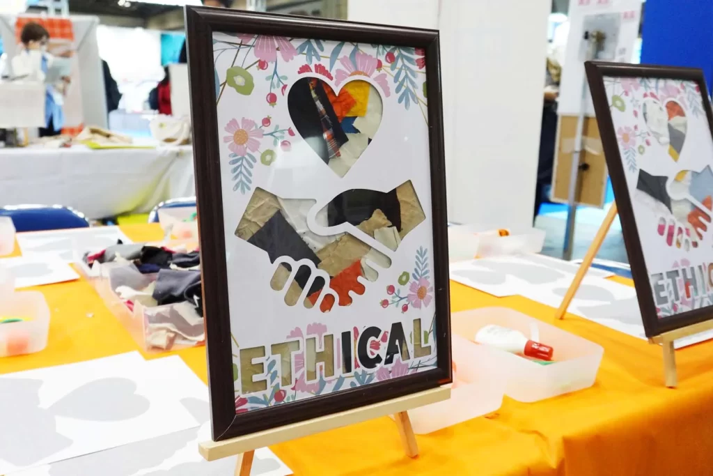 エコプロ2025で実施した「アップサイクル・ウォールアート」の完成品サンプル