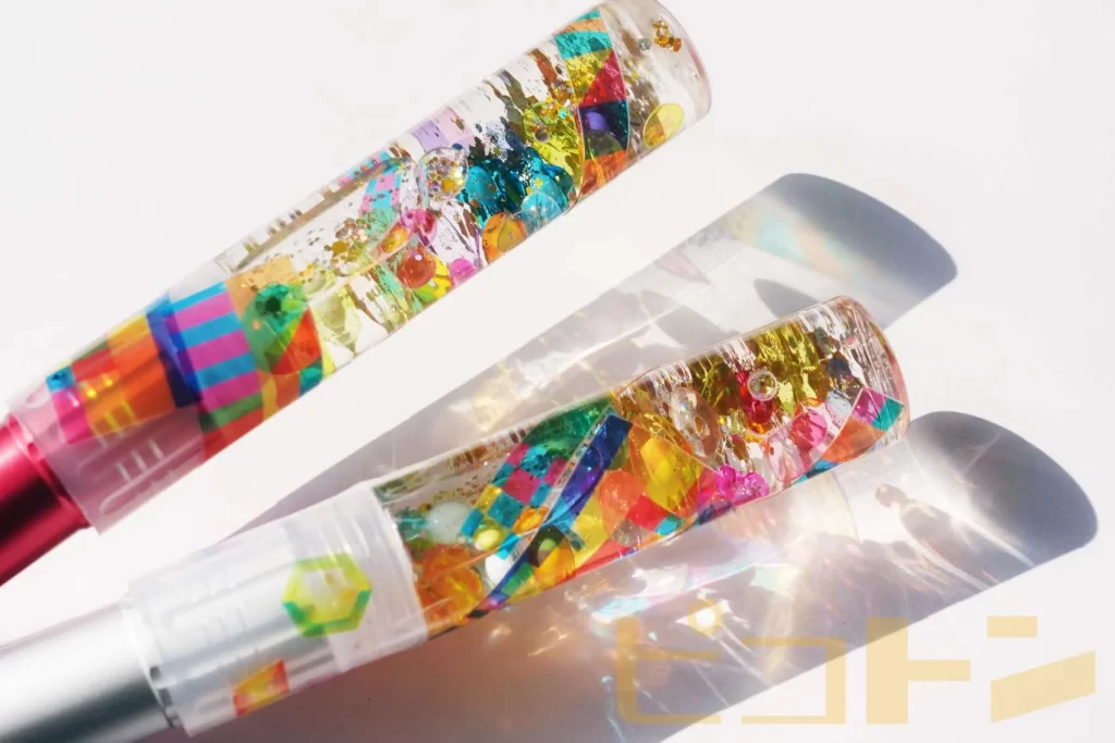 ピコトンの工作キット『光る！ウォータースティックライト』の近影画像