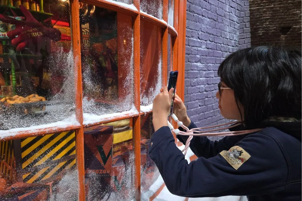 ワーナー ブラザース スタジオツアー東京 – メイキング・オブ・ハリー・ポッター体験コーナー　ダイアゴン横丁フォトスポット